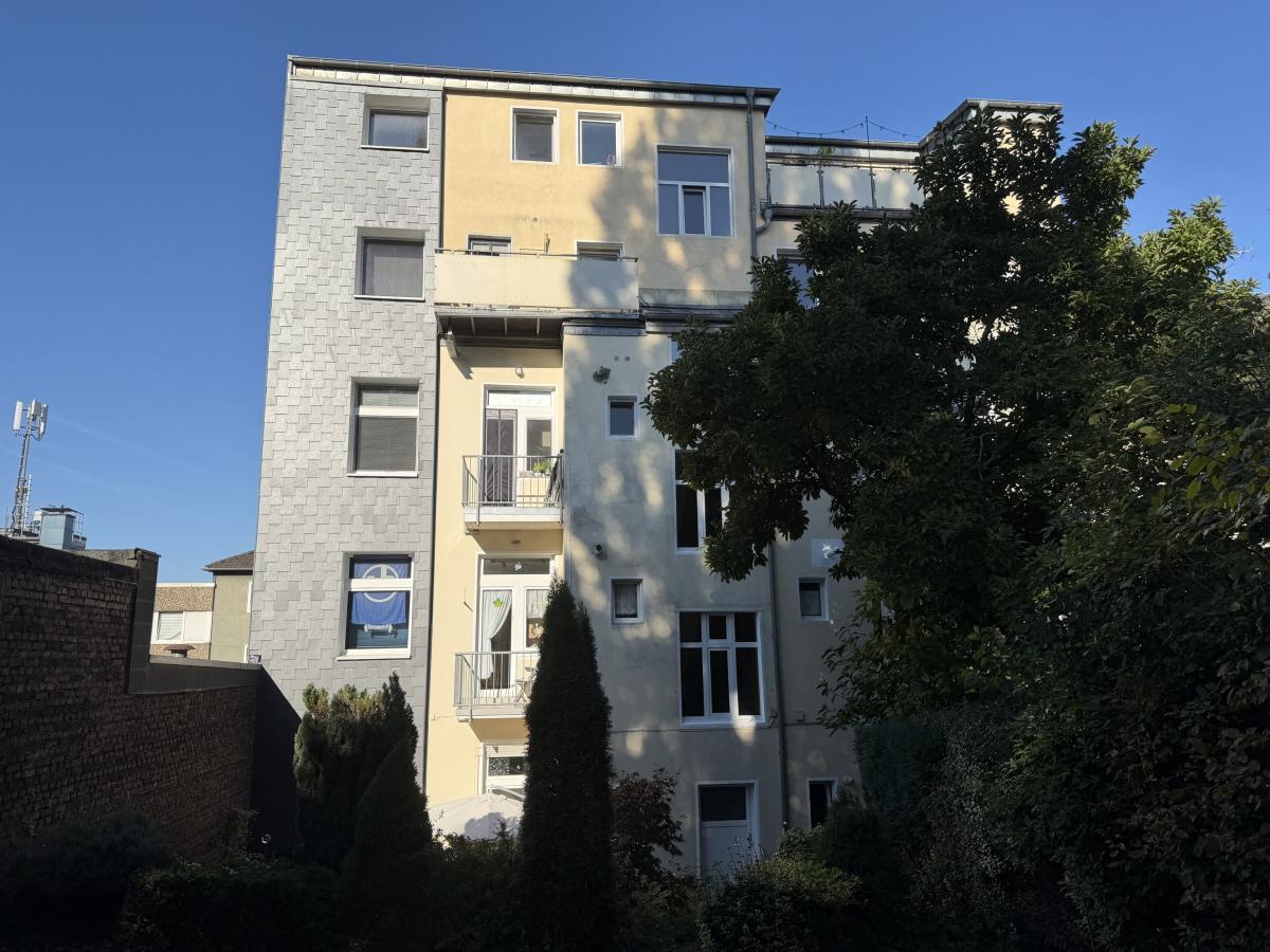 Hausrückseite
