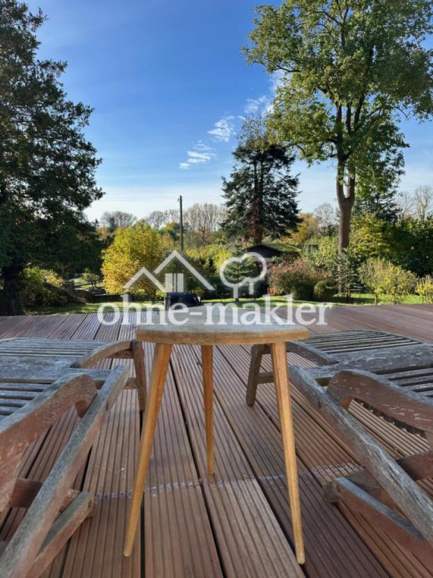 EG Blick Terasse in Garten