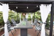 Pergola mit Sitzgruppe