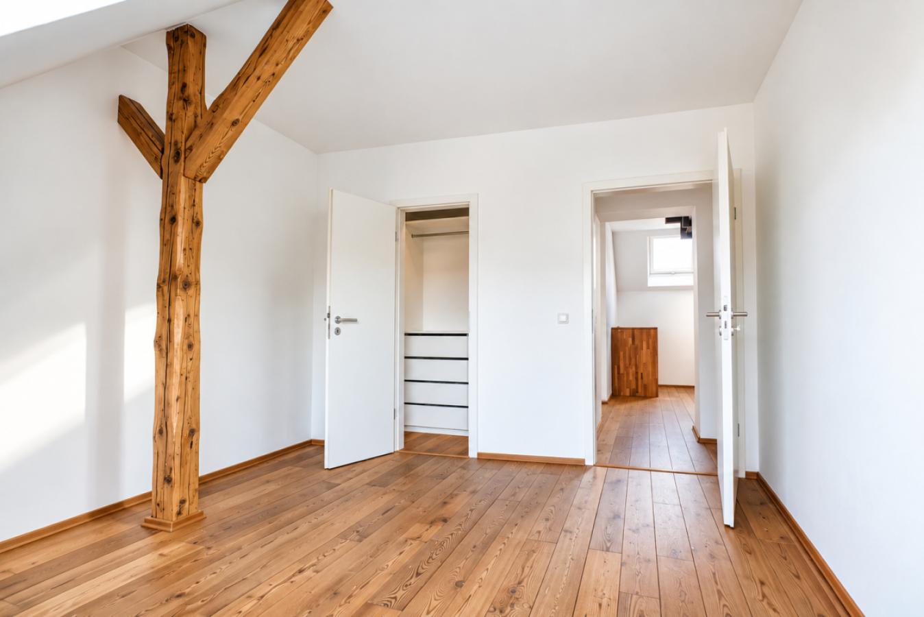 Schlafzimmer 1/3
