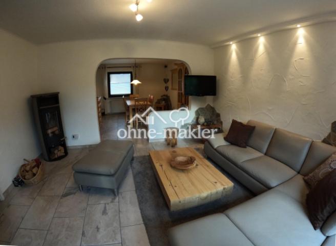 Wohnzimmer m. Kamin