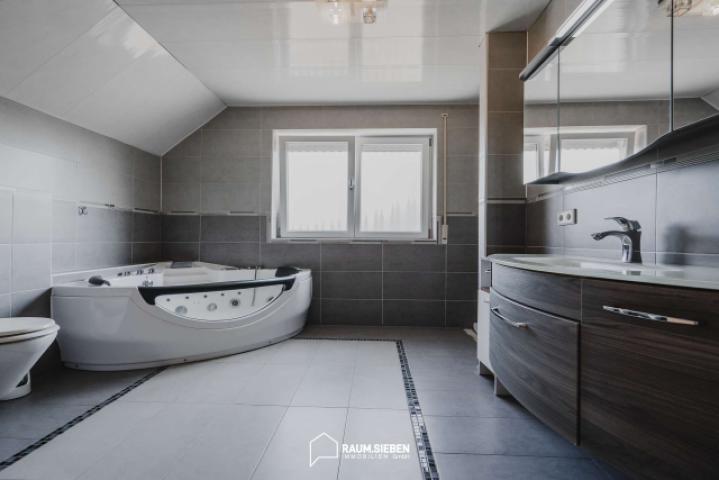 Badezimmer DG