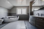 Badezimmer DG