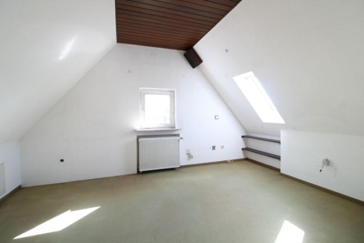 Schlafzimmer DG