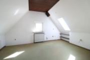 Schlafzimmer DG