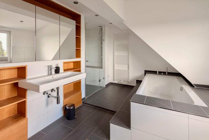 Badezimmer Ansicht DG