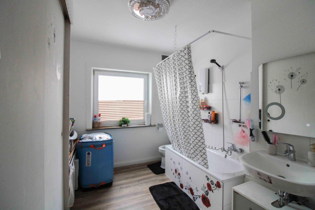 Badezimmer 1. OG