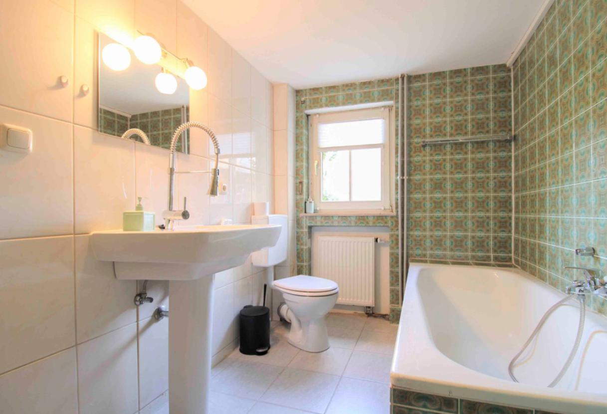 Badezimmer EG
