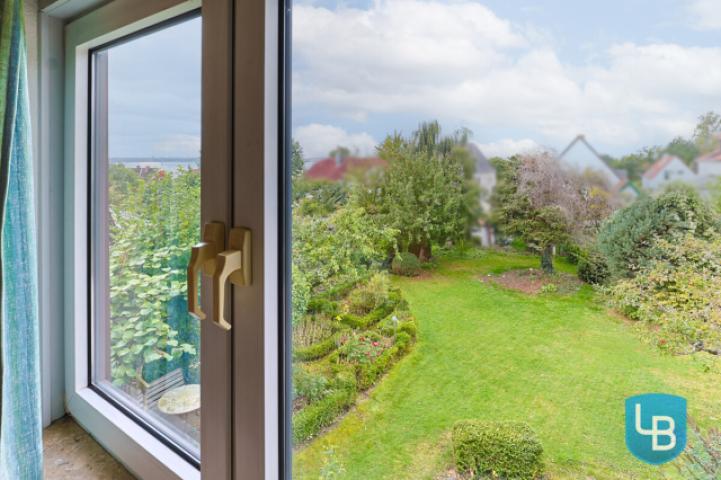 Mit Blick in den Garten...