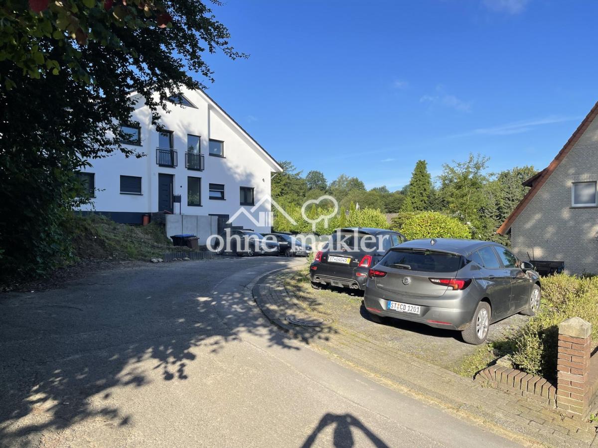 Blick Straße hoch, Nachbarn