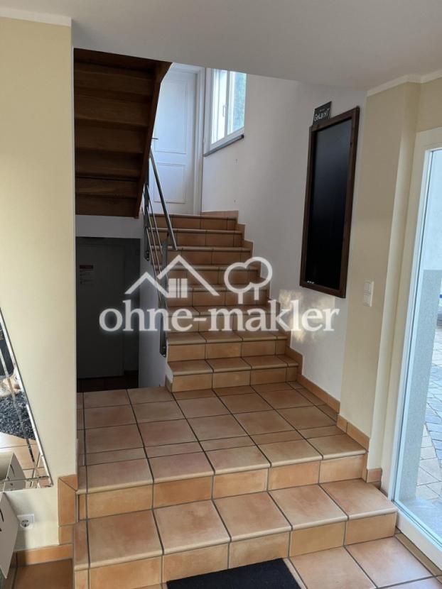 Treppe vom Flur zum EG