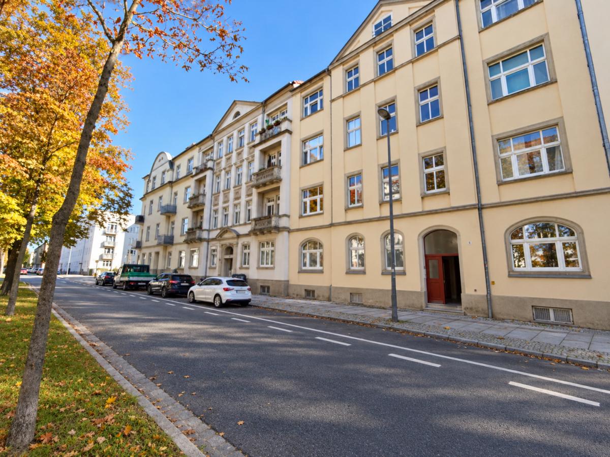 Straßenansicht