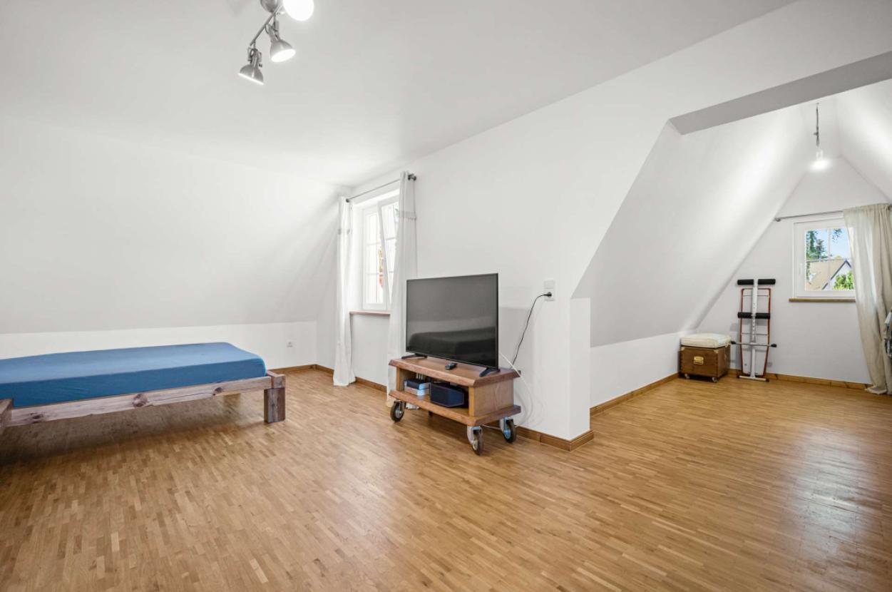 Schlafzimmer mit Ankleide
