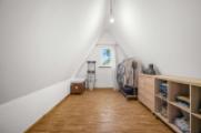 Schlafzimmer mit Ankleide