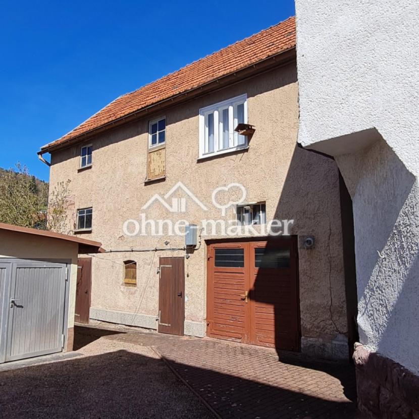 Hof mit Scheune und 3. Garage