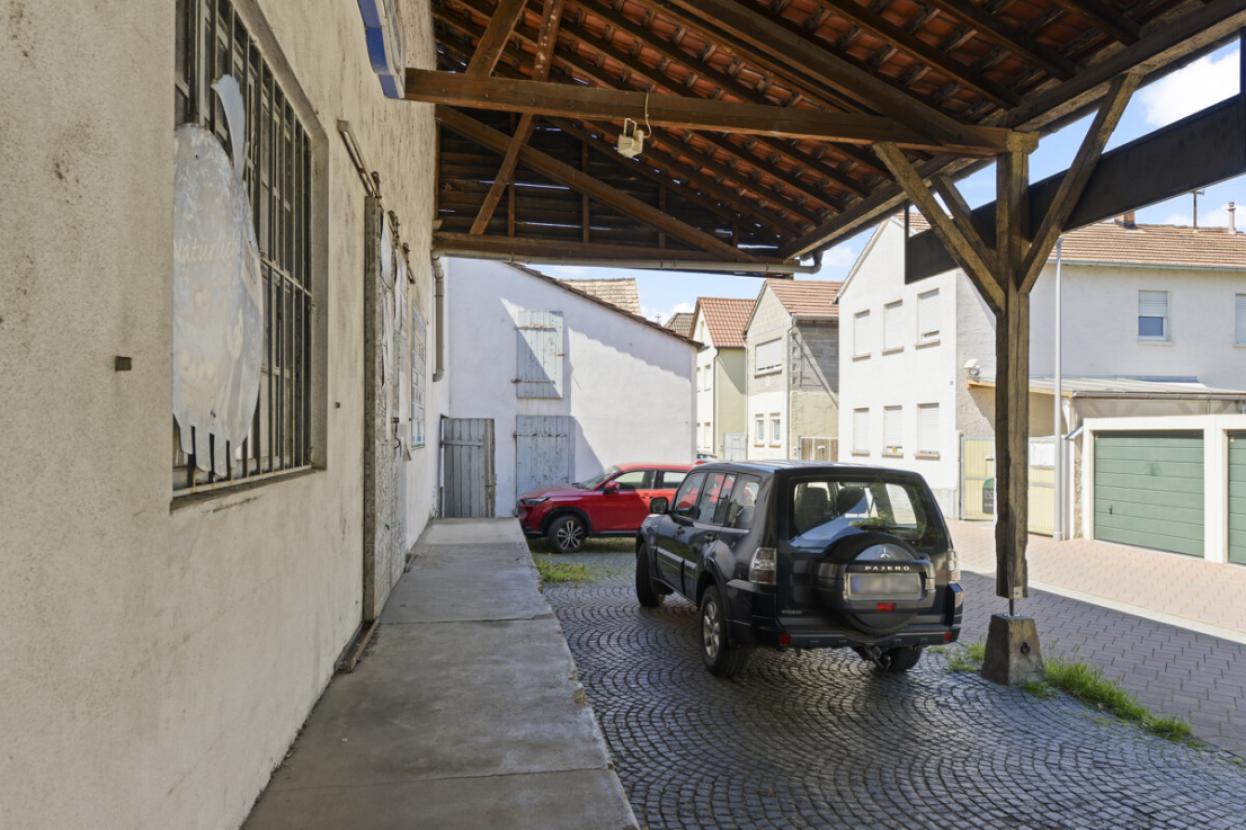 Zufahrt Getränkemarkt