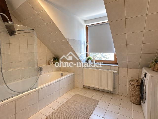 Großes Badezimmer