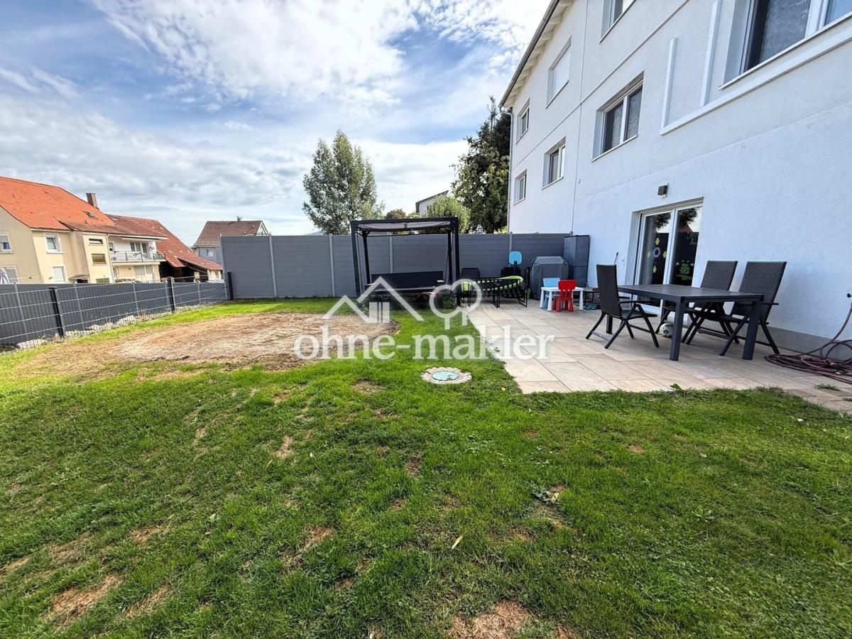 Terrasse und oberer Garten