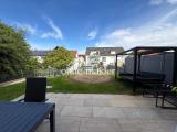 Terrasse und oberer Garten