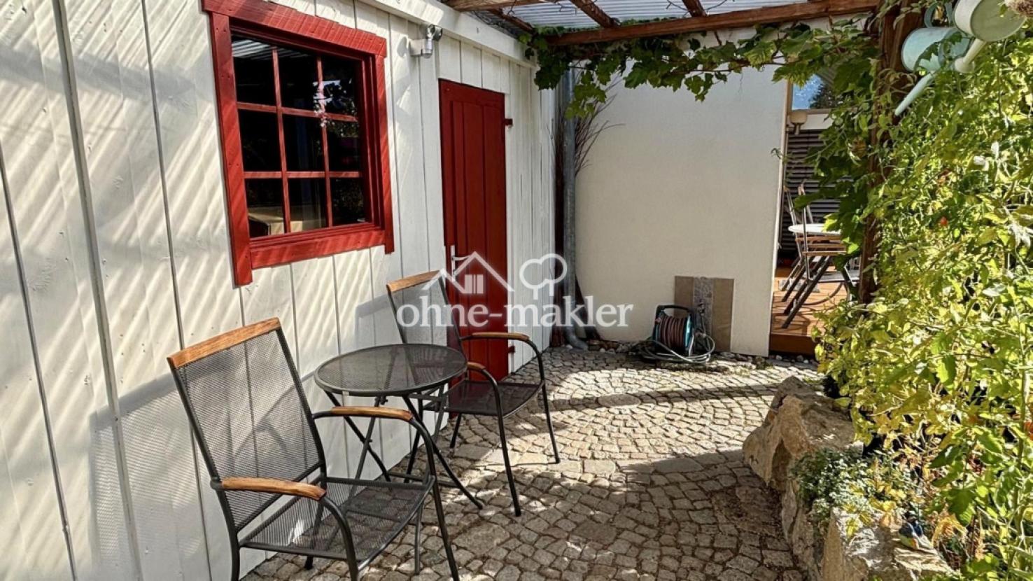 Pergola hinter Carport