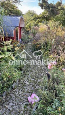 Gartenweg zur Sauna