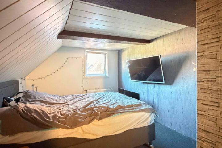 Schlafzimmer DG