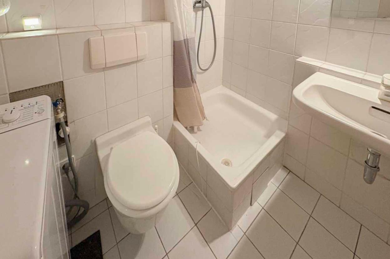 Badezimmer mit Dusche