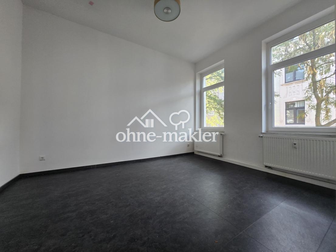 Schlafzimmer Straßenseite