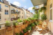 geräumiger Balkon , KI-gestützte Visualisierung