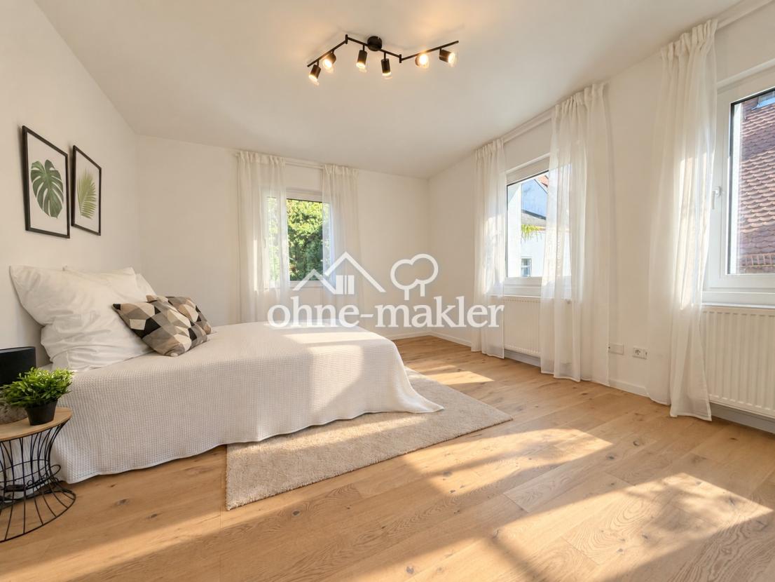Schlafzimmer 1