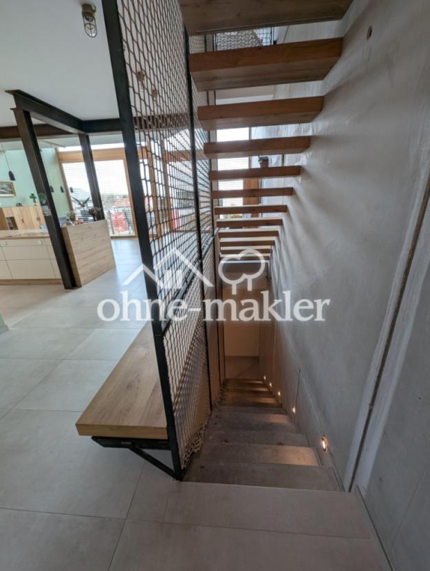 Treppe EG zu UG