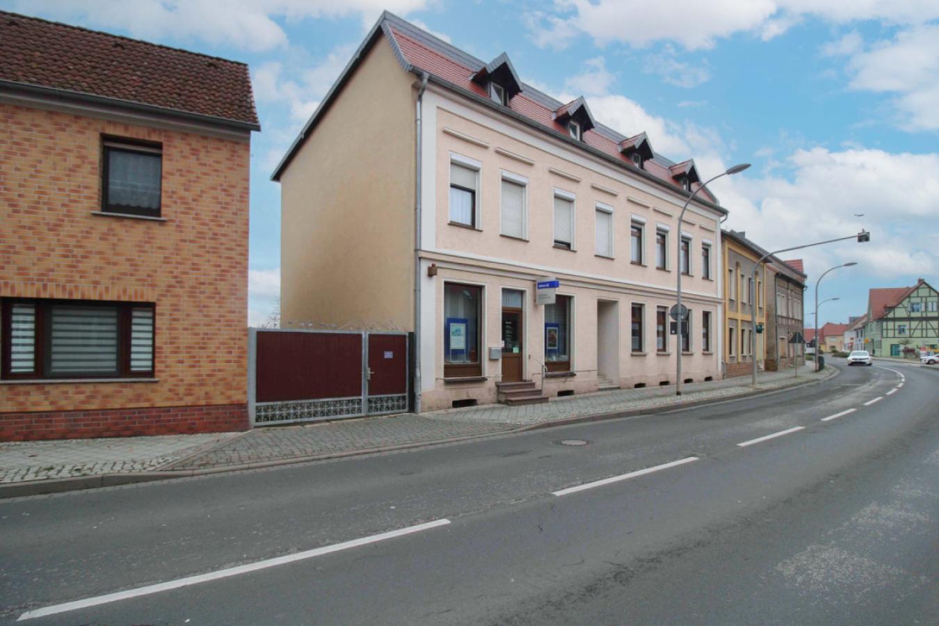Straßenansicht