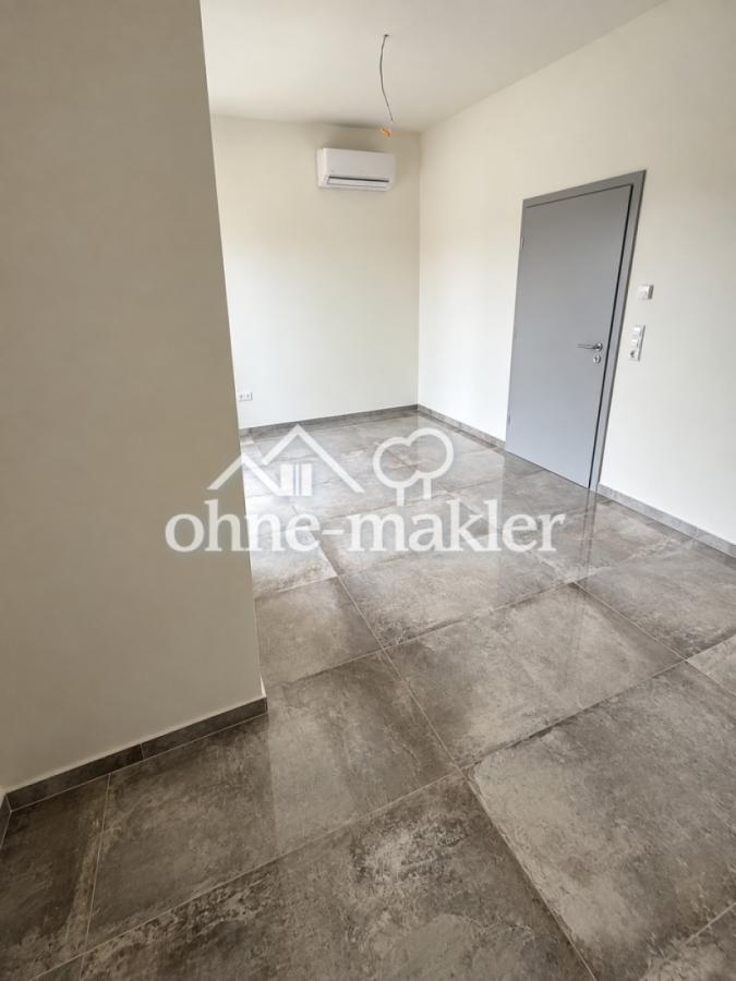 Kinderzimmer / Büro 2