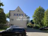 Seitenansicht vom Parkplatz