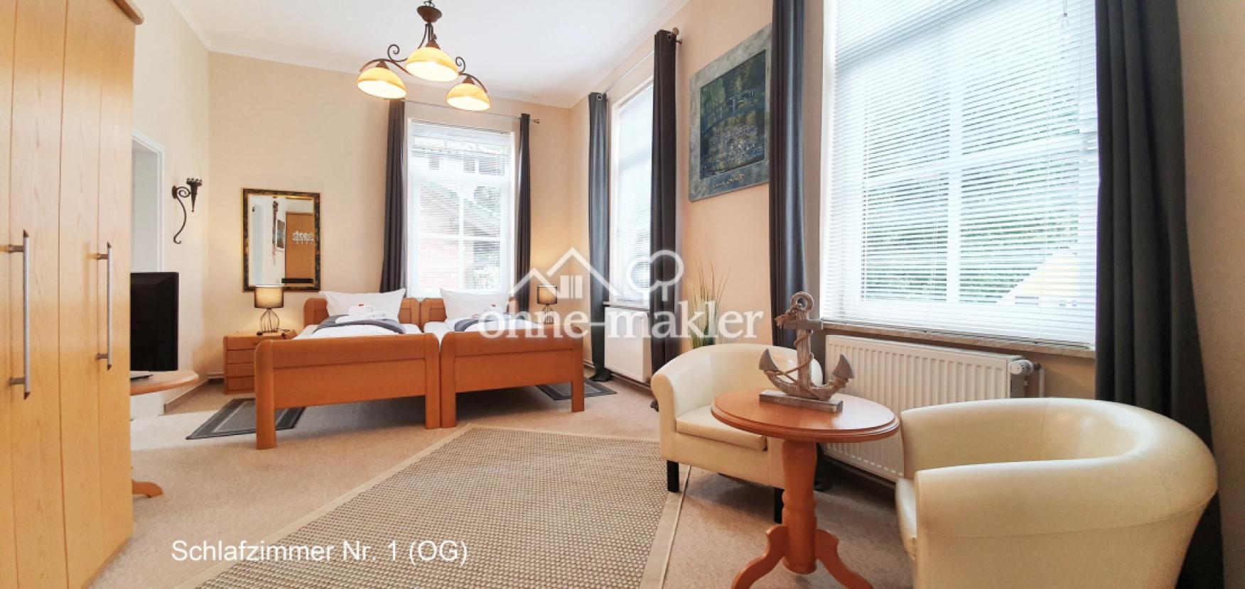Schlafzimmer im OG