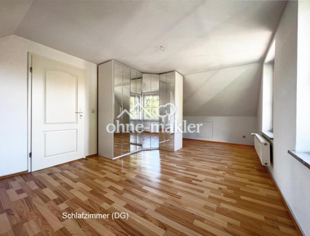 Schlafzimmer im DG