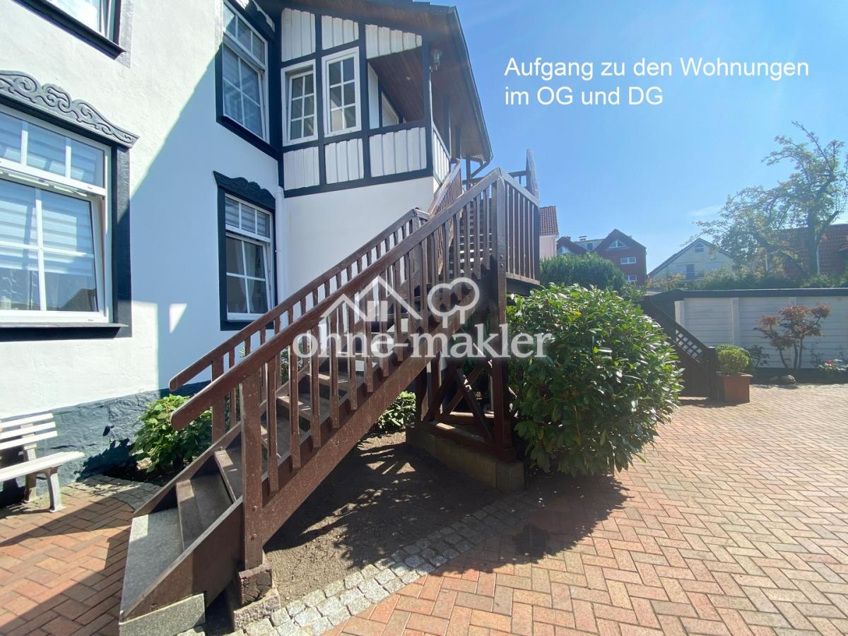 Eichentreppe zum OG
