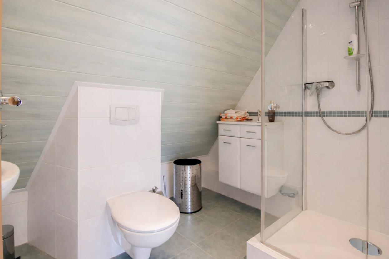 10_Badezimmer_DG