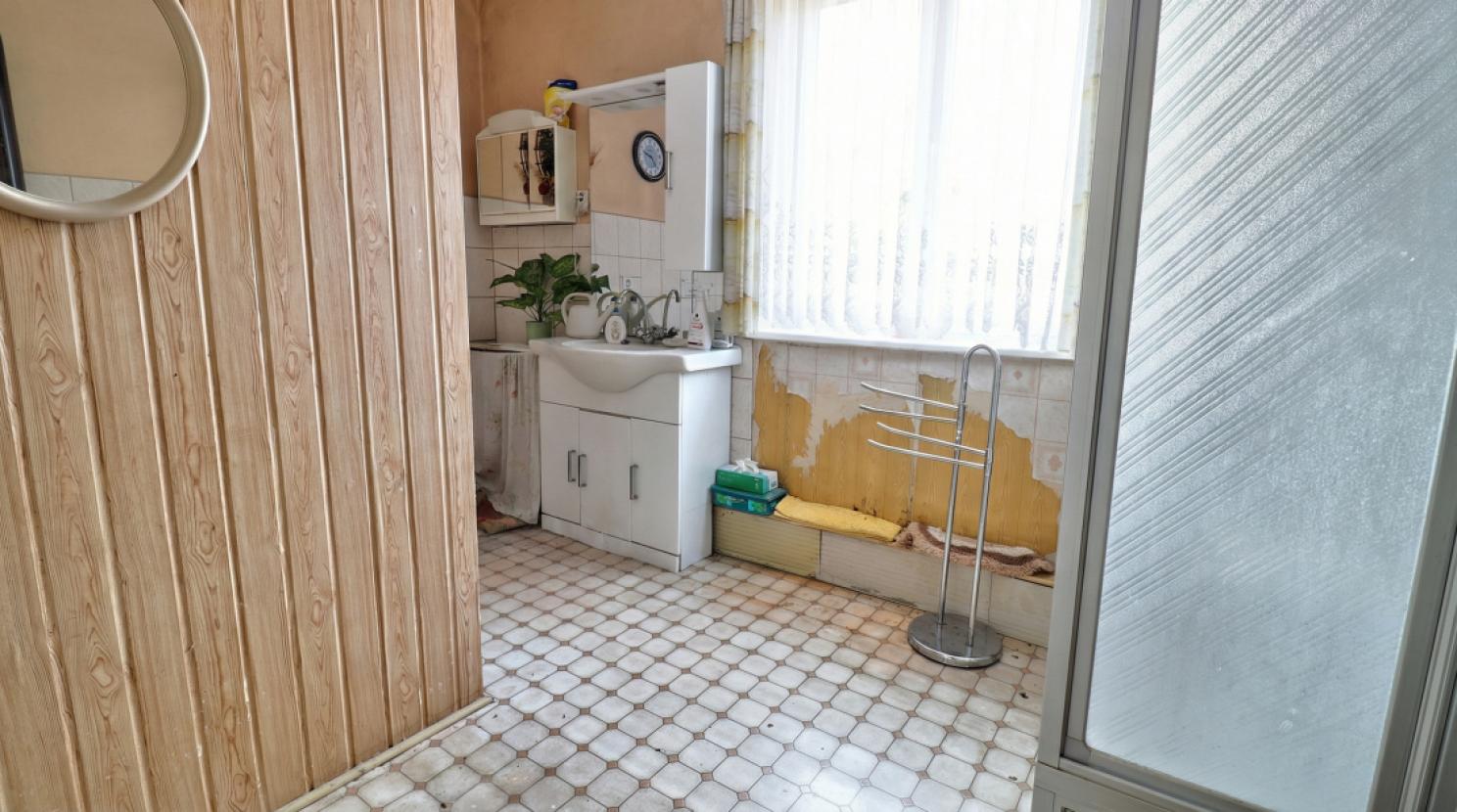 Badezimmer EG