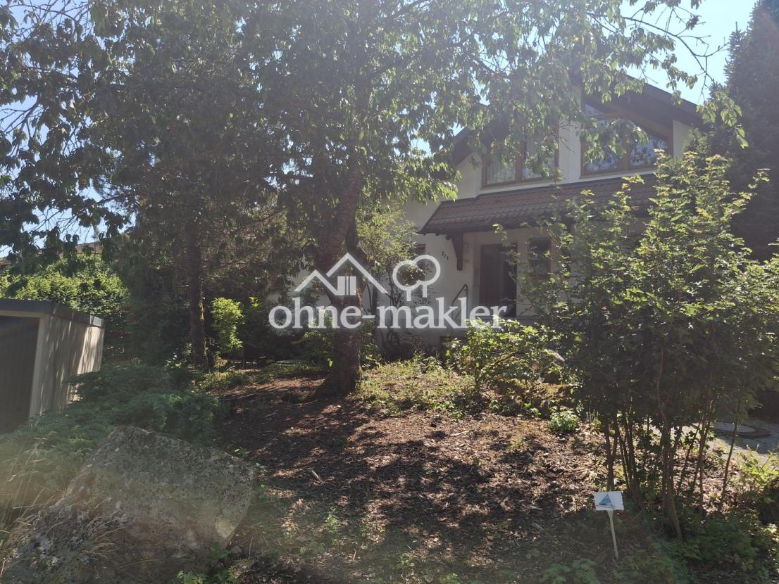 Eingang Haus mit Garten