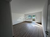 Wohn-/Esszimmer mit Balkon