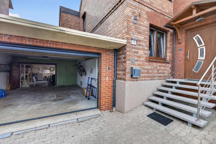 Garage Eingang