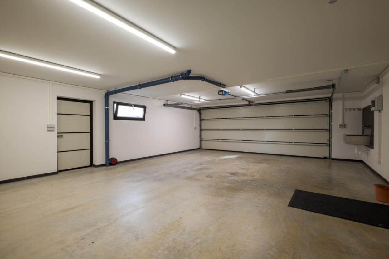 Garage 1