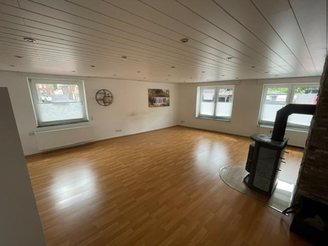 Wohn-/Esszimmer (Haupthaus)