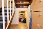 Stauraum unter der Treppe