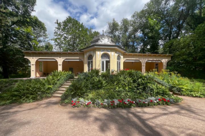 Trinkhalle im Kurpark