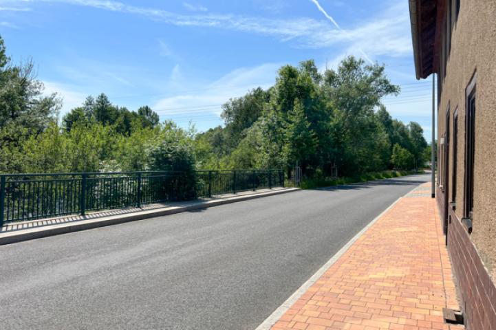 Haus direkt am Saaleradweg