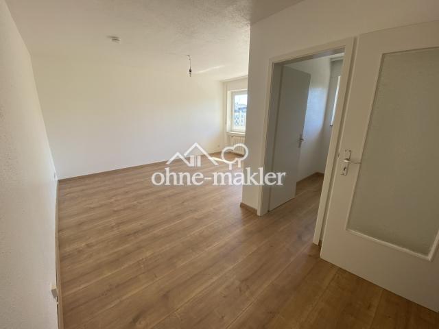 Wohn-/Eßzimmer, Küchenzugang