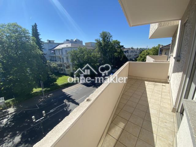 Blick Balkon WZ auf Balkon SZ