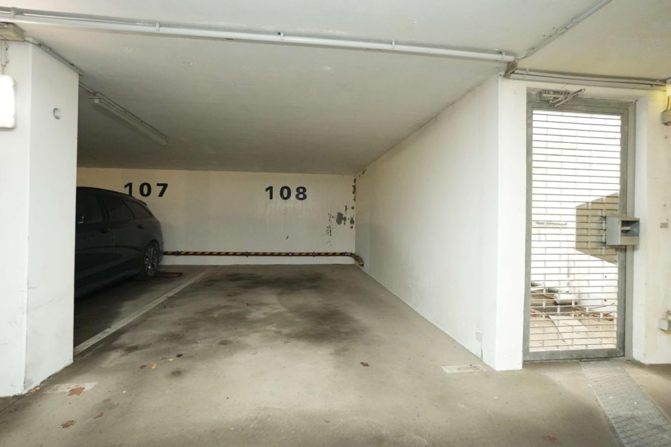 Tiefgaragenstellplatz